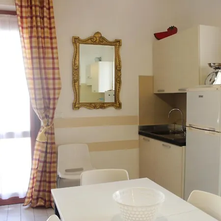 דירה Sehr Zentral Mit Parkmoeglichkeit By Interhome לבנטו