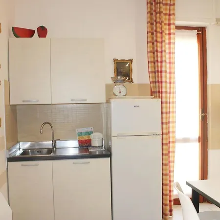 Sehr Zentral Mit Parkmoeglichkeit By Interhome דירה *