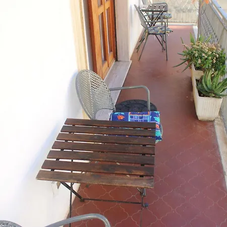 דירה Sehr Zentral Mit Parkmoeglichkeit By Interhome