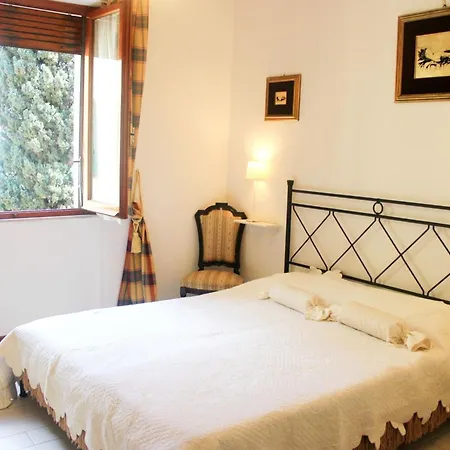 Sehr Zentral Mit Parkmoeglichkeit By Interhome דירה