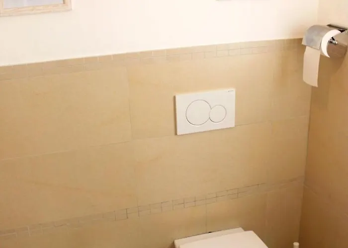 Sehr Zentral Mit Parkmoeglichkeit By Interhome *