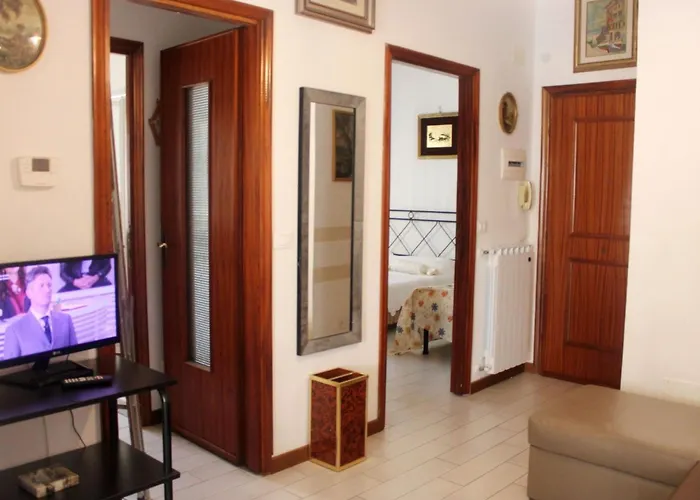 Sehr Zentral Mit Parkmoeglichkeit By Interhome דירה לבנטו