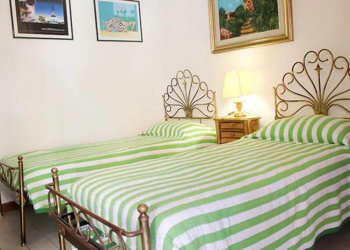 דירה Sehr Zentral Mit Parkmoeglichkeit By Interhome